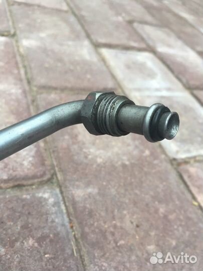 Трубка гура Renault Logan 2009-2014