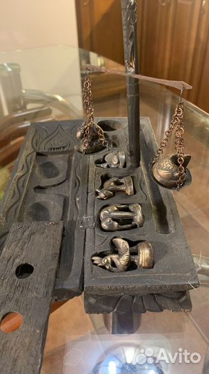 Антикварные 