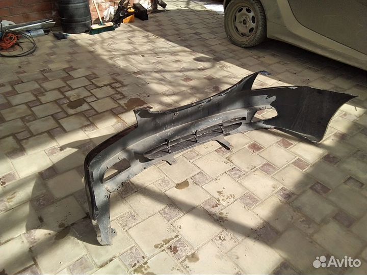 Передний бампер акцент