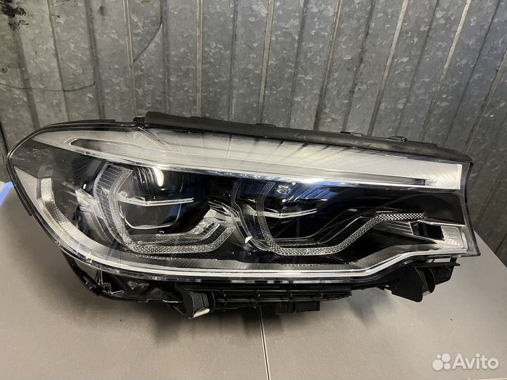 Фара правая BMW G30 LED adaptive