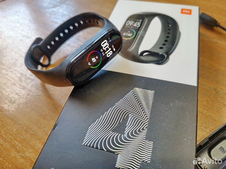 Смарт-браслет Xiaomi Mi Band 4