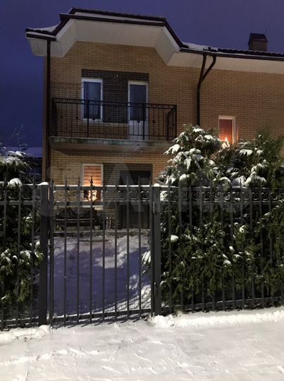 4-к. квартира, 174 м², 2/2 эт.