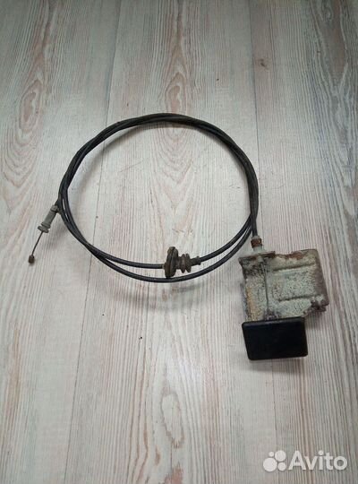 Трос лючка бензобака Nissan primera P12
