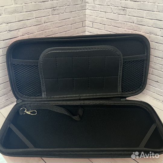 Чехол Nintendo Switch красный