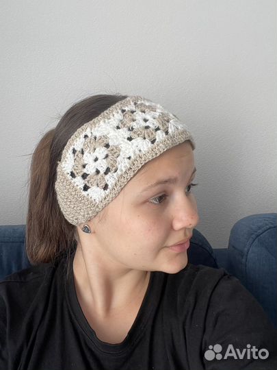 Повязка на голову вязанная ручной работы