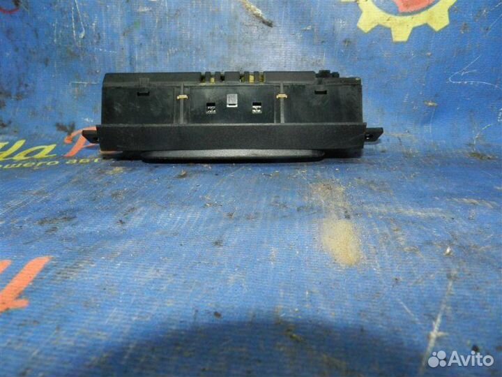 Часы Mitsubishi Carisma седан 1.6Л. 1999