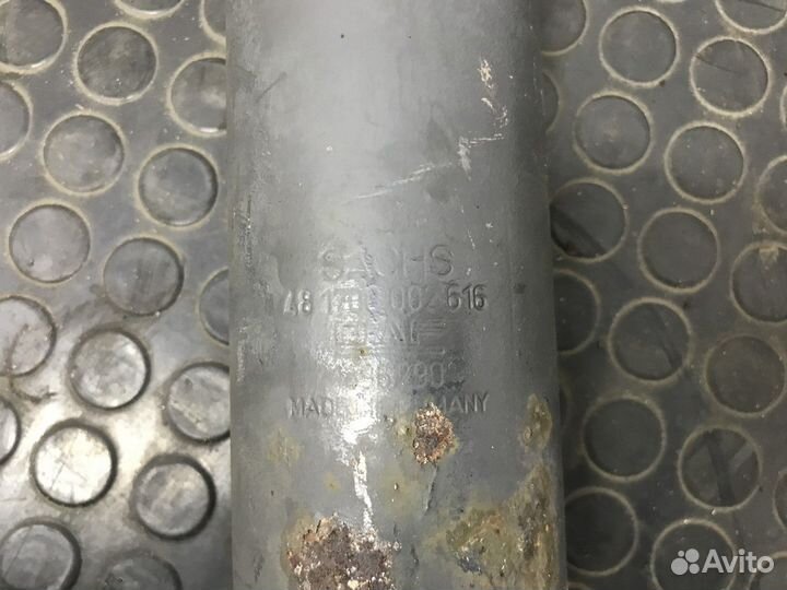 1696290 Амортизатор передний