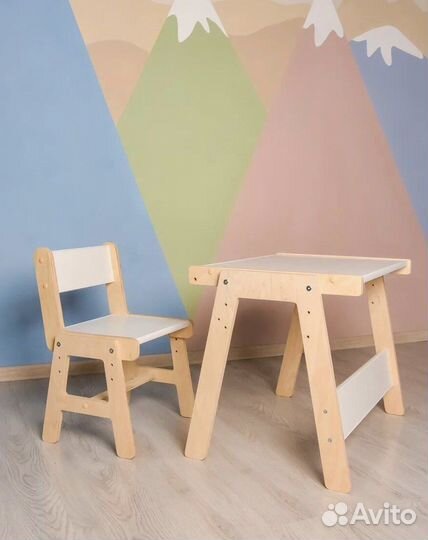 Детский стол и стул