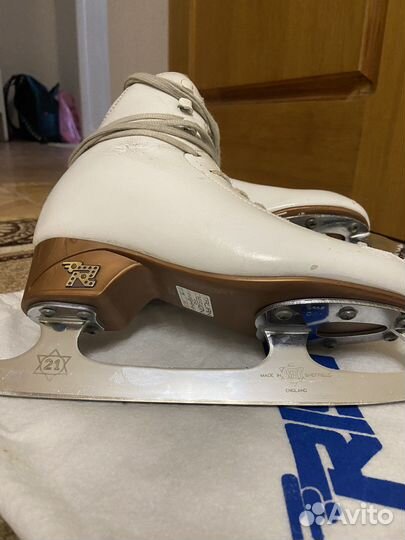 Фигурные коньки risport