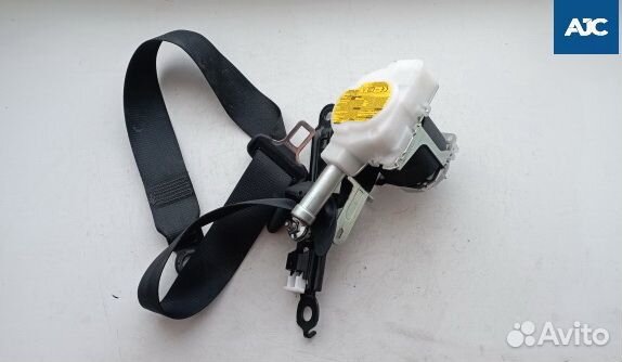 Ремень передний правый Toyota RAV-4 (XA50)