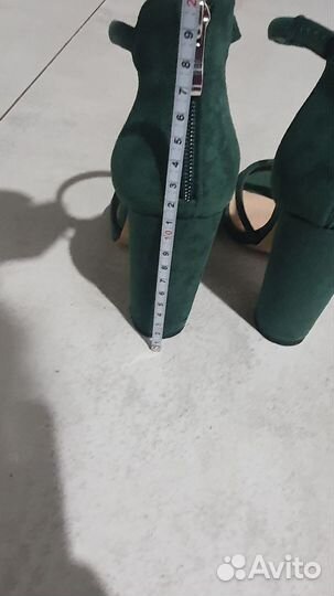 Босоножки женские