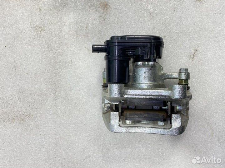 Суппорт тормозной задний задний правый Kia K5 DL3