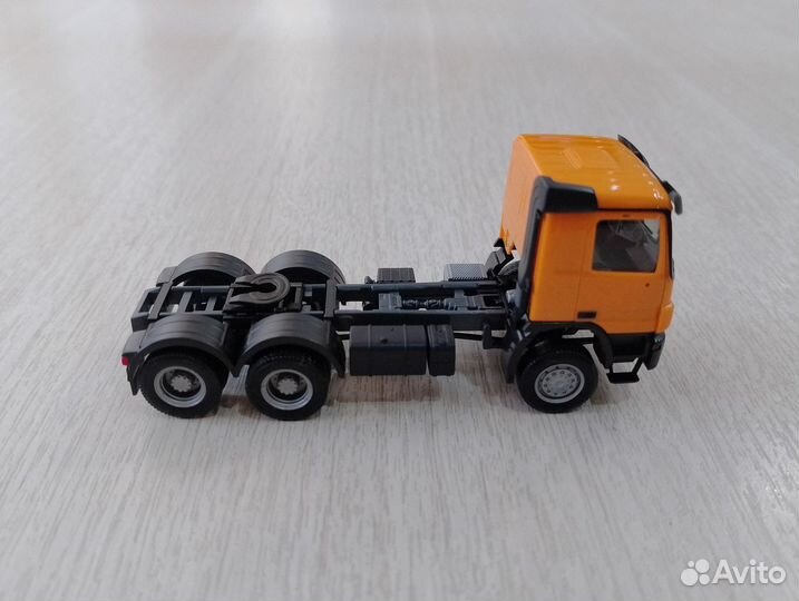 797) Тягач Mercedes Benz Actros M 08 ZM трёхосный