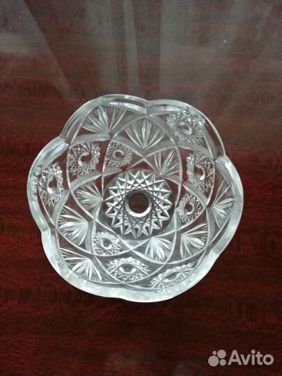 Хрустальная ваза