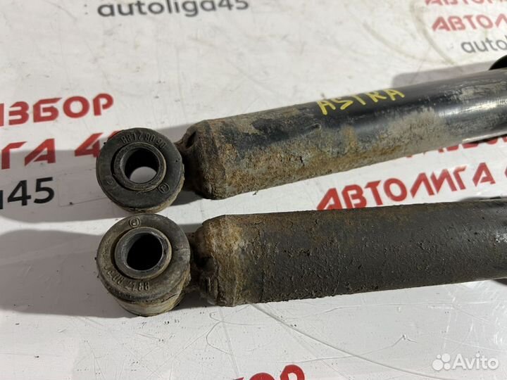 Амортизатор задний Opel Astra H