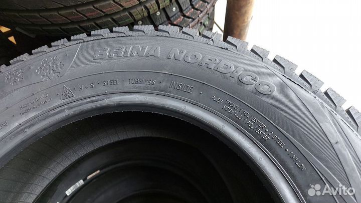 Viatti Brina Nordico V-522 175/65 R14 82T