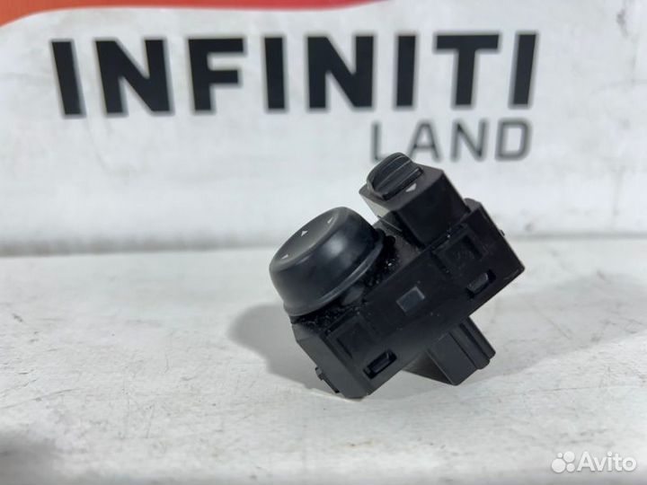 Кнопка регулировки зеркал Nissan Murano Z52