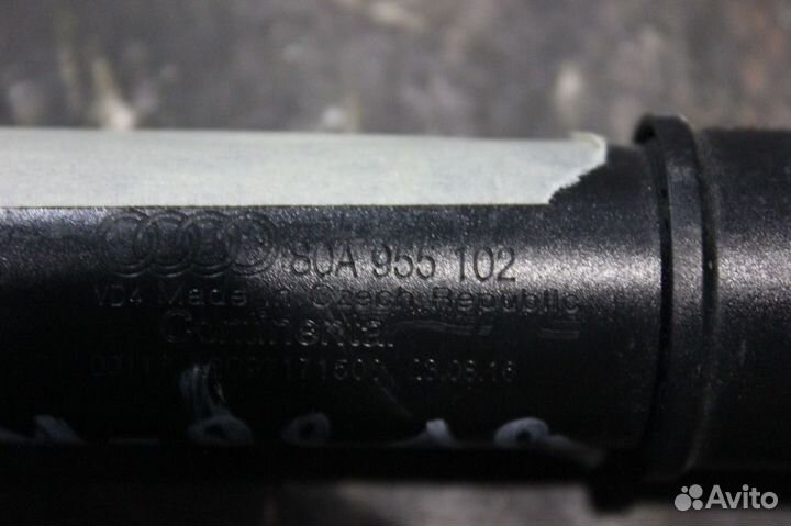 Форсунка омывателя фары правой - Audi Q5