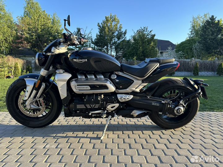 Мотоцикл Триумф Рокет 3, Triumph Rocket III R