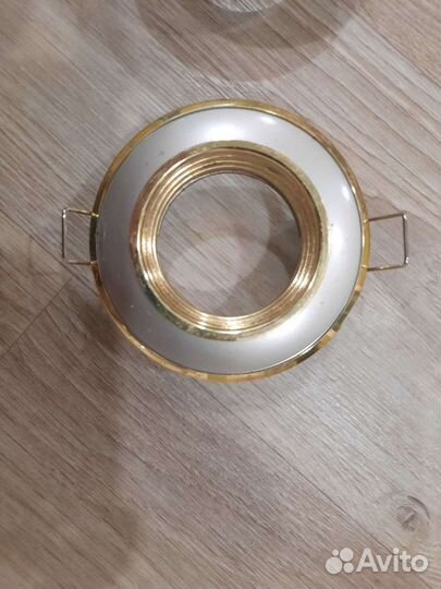Светильник потолочный бу,остались после ремонта