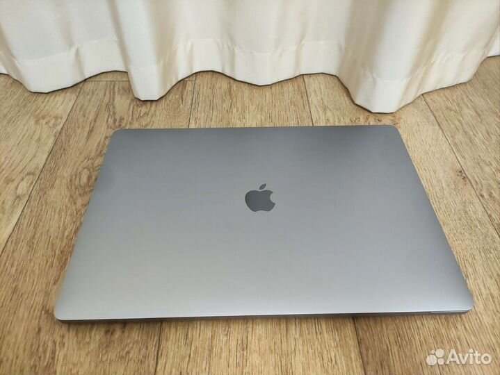 Apple Macbook Pro 16 i9 16 gb 1000 5500m 4 gb Рст