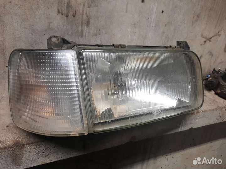 Передняя правая фара Volkswagen passat b3