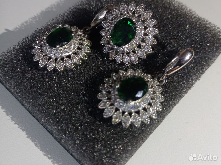 Серебряный комплект(кольцо,серьги, браслет)