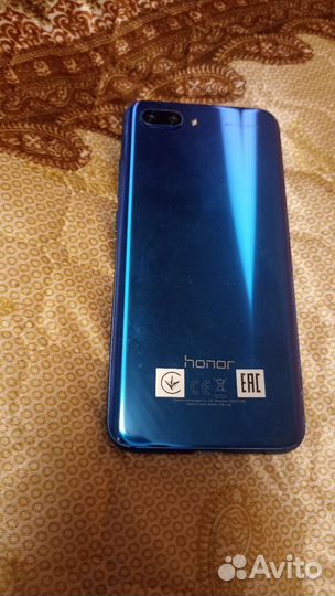 Телефон Huawei honor10
