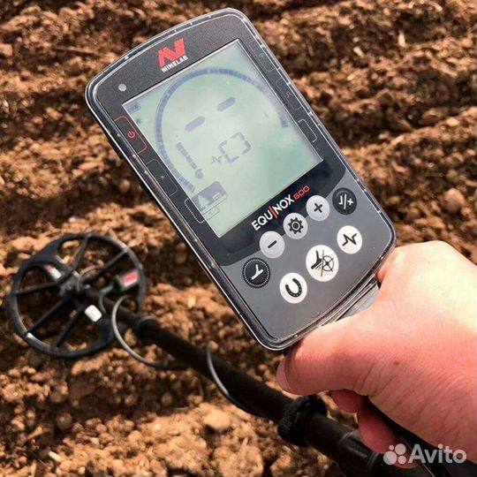 Металлоискатель Minelab Equinox