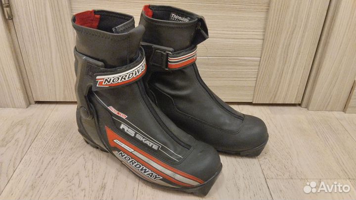 Лыжные ботинки коньковые Nordway