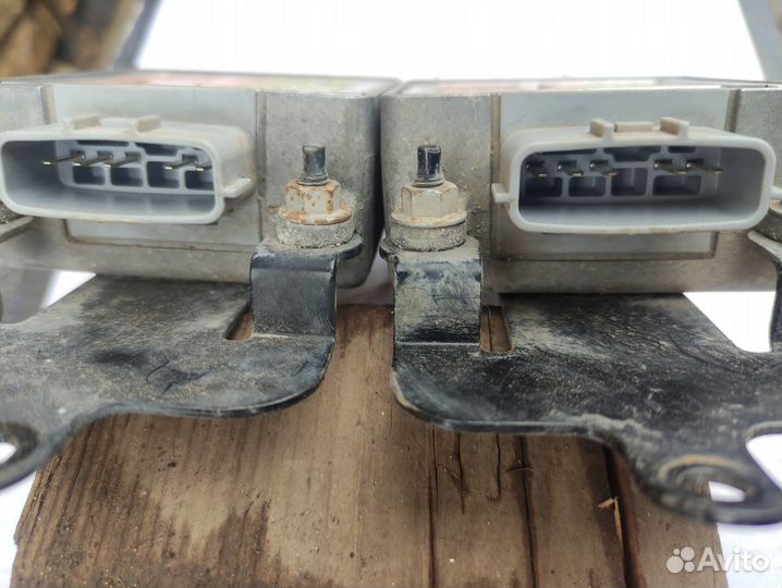 Блоки розжига ксенона Nissan Maxima A33