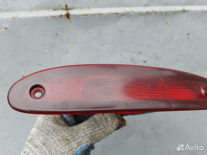 Фонарь задний cтоп сигнал Додж Караван