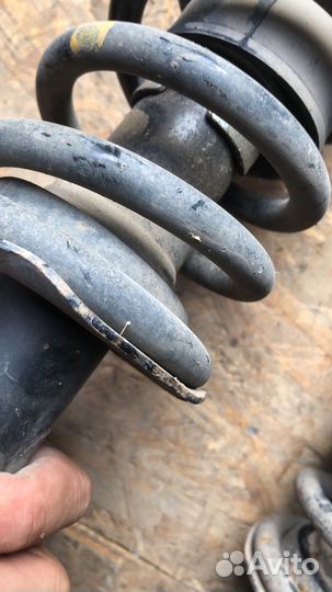 Стойки амортизаторов Toyota Mark 2 110