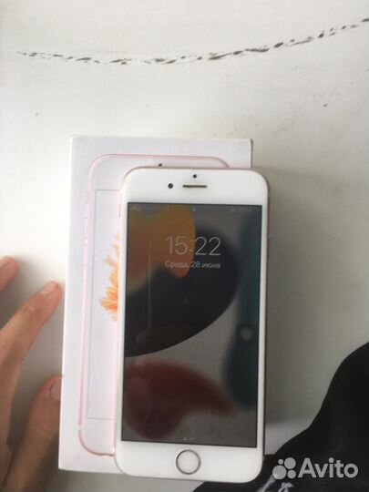 Телефон iPhone 6s