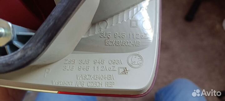 Задний правый фонарь Skoda superb 1