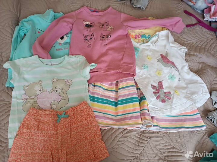 Отдам вещи на девочку 4-5 лет