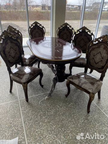 Стол обеденный и стулья (Комод в подарок)