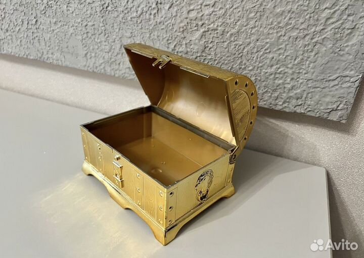 Золотой сундук шкатулка коробка ящик