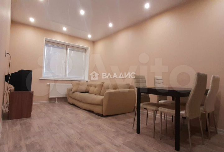 2-к. квартира, 42,6 м², 1/17 эт.