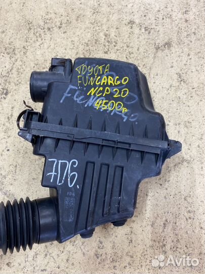 Корпус воздушного фильтра Toyota Funcargo