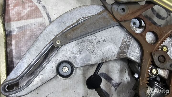 Стеклоподъёмник комплект на Mersedes W126 SEC