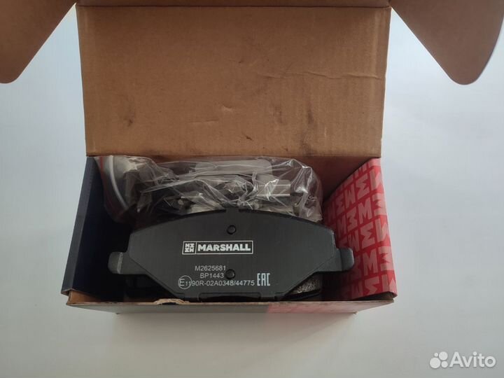 Тормозные колодки передние marshall M2625681