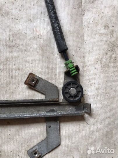 Стеклоподъемник задний правый Mercedes-Benz