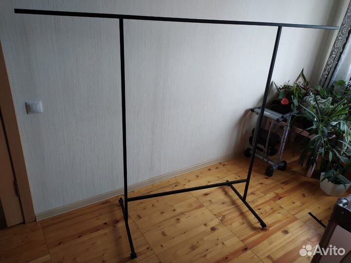 Вешалка напольная