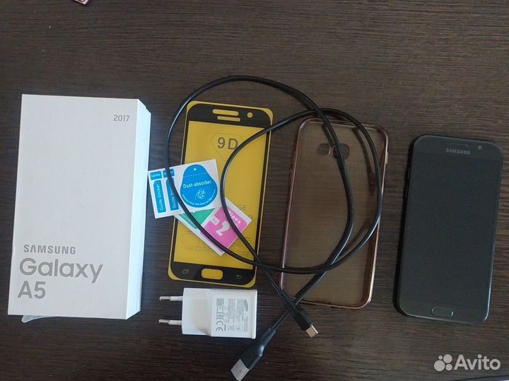 Samsung Galaxy A5 (2017) SM-A520F/DS, 3/32 ГБ