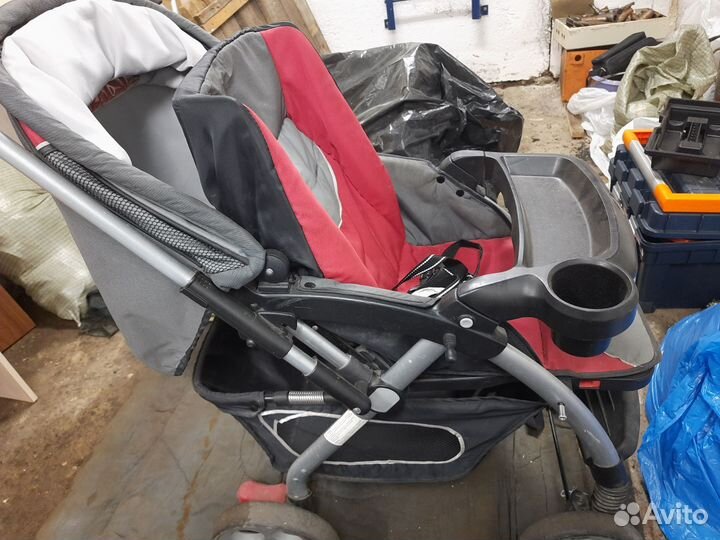 Прогулочная коляска