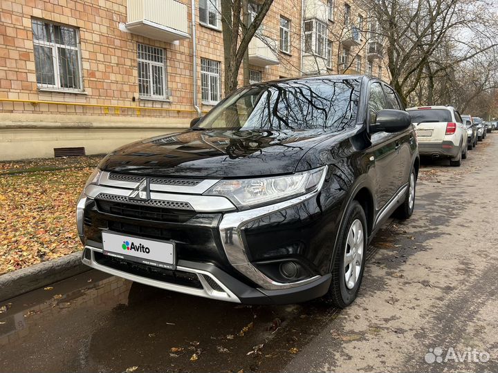 Mitsubishi Outlander 2.0 CVT, 2020, 57 300 км