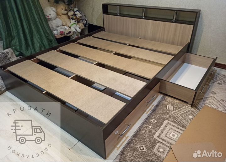 Кровать двуспальная с ящиками