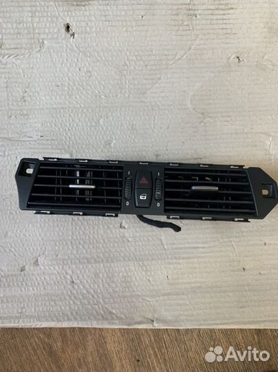 Воздуховод центральный bmw e60