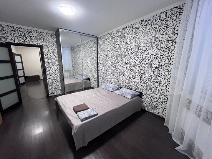 2-к. квартира, 65 м², 13/17 эт.